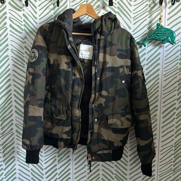 BERSHKA JACKET - Picture 1 of 8
